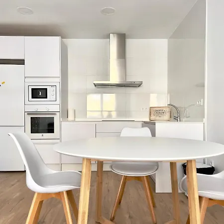 Housing Ana Mogas Con Garaje Apartment *