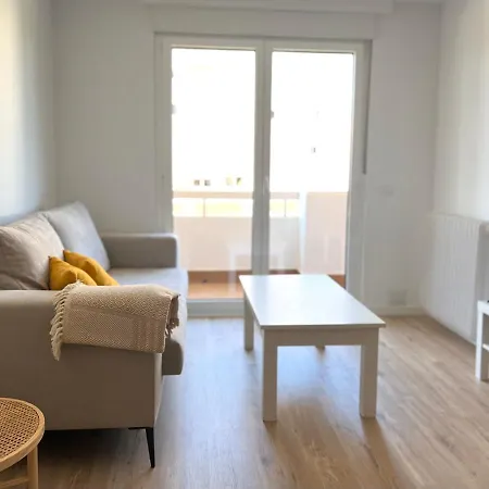 Apartment Housing Ana Mogas Con Garaje