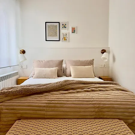 Housing San Mames לאון