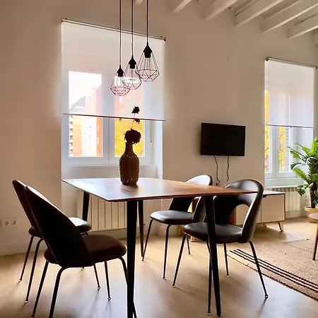 Housing San Mames דירה